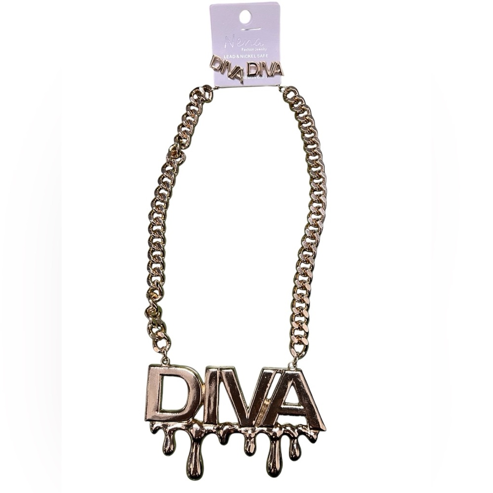 Brand New DIVA Necklace Set